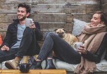 Jakie buty do białej alby dla chłopca?