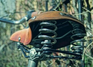 Jak ustawić siodełko w rowerze dla dzieci? Jak ustawić siodełko w rowerze dla dzieci?