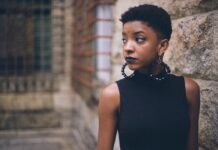 Ile trzeba mieć lat żeby zrobić sobie kolczyk w języku?