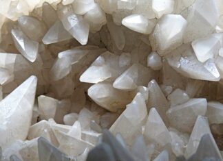 Do którego miesiąca ciąży można leżeć na brzuchu?