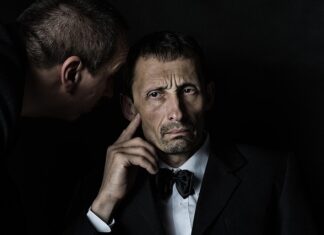 W co chrzestny ma się ubrać na komunię? W co chrzestny ma się ubrać na komunię?